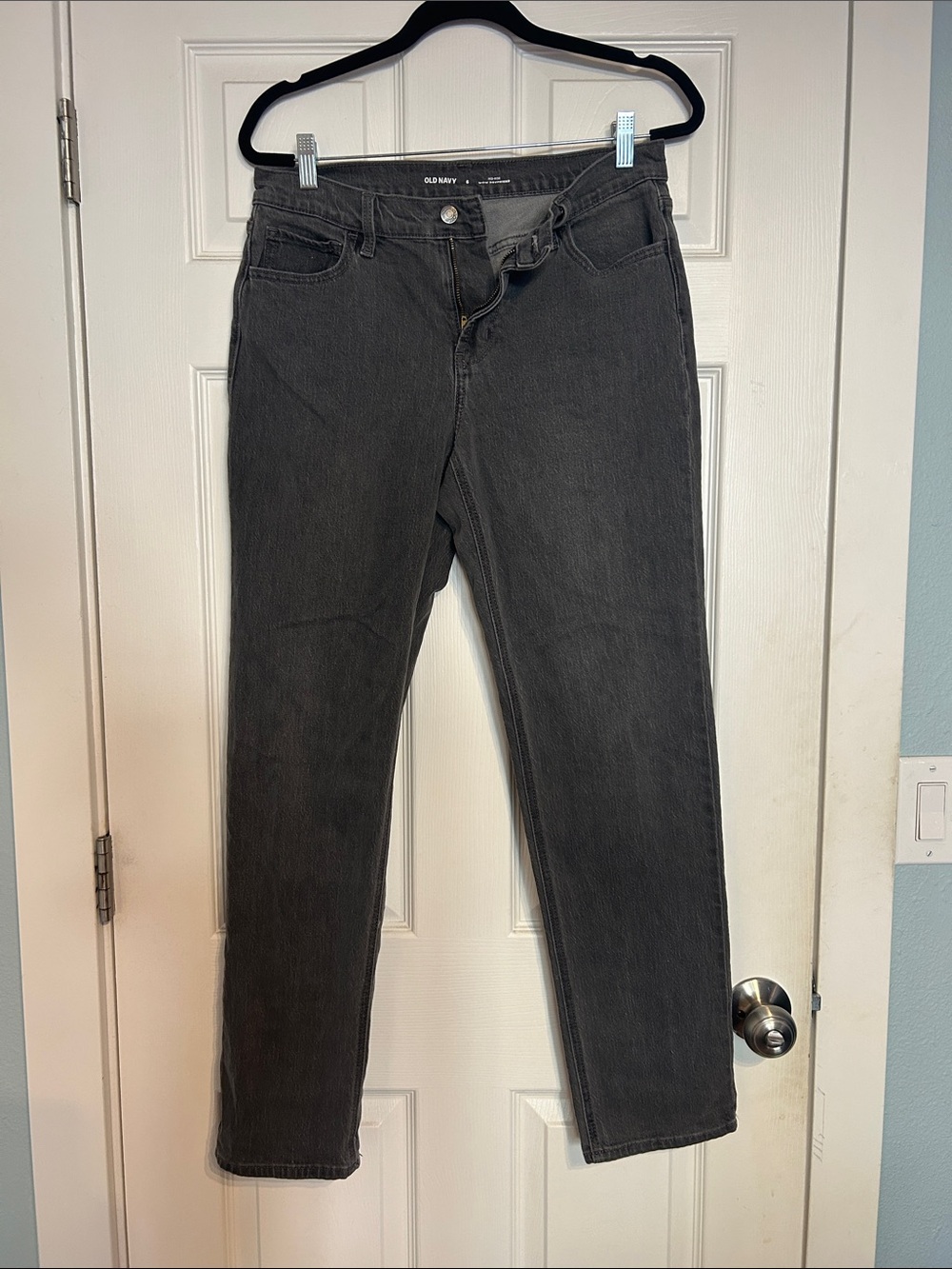 Old Navy Women's Mid-Rise Straight Leg Jeans — Charcoal